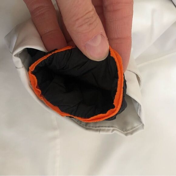 KJUS Desire Dermizax Premium Down PrimaLoft Recco White Ski Jacket - Picture 11 of 16